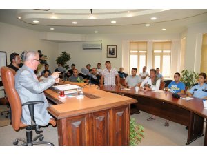 Ünlü esnafları dinledi