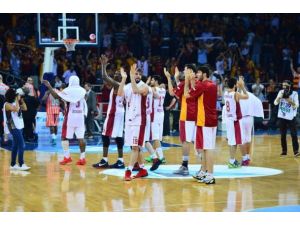 Galatasaray Medical Park yolu yarıladı