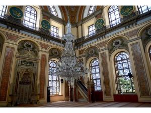 Diyanet'ten yalanlama: Müezzin görevinin başında