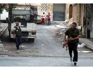 Halep'te askeri konvoya saldırı