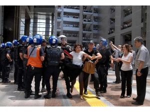 Gözaltına alınan avukatlar serbest bırakıldı