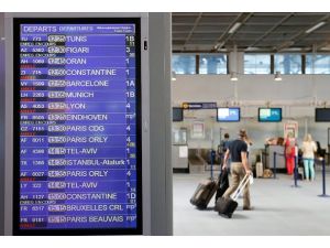 Fransa’da ulaşım felce uğradı