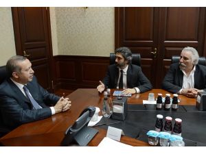 Başbakan Erdoğan sanatçıları kabul etti.