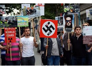 Yabancı medya kuruluşları protesto edildi