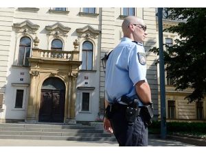 Çek Cumhuriyeti'nde 400 gözaltı