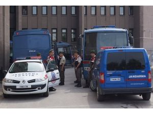 28 Şubat davasında 37 tahliye