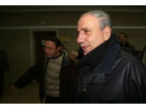 Kemal Gürüz cezaevinde kendini yaraladı