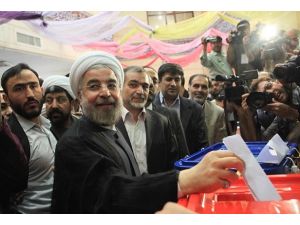 İran'da reformcu aday Ruhani önde