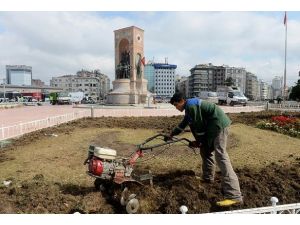 Taksim'de ağaçlandırma çalışmaları başladı