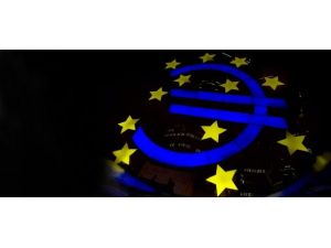 Avro Bölgesi'nde enflasyon yükseliyor istihdam geriliyor