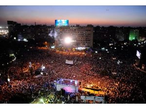 Mısır'da Mursi'ye destek gösterileri