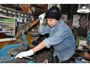 Sivas bıçağına kadın eli değdi