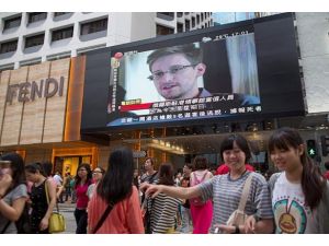 Snowden Caracas'a gidecek iddiası