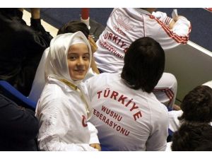 14 yaşında uluslararası antrenör oldu