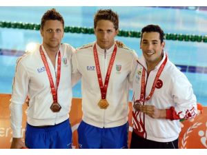 Erkekler 100 metre serbestte gümüş madalya