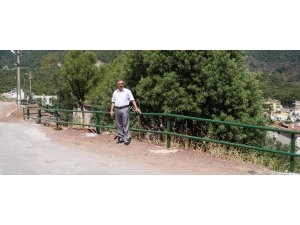 Beldibi’nde Yol Kenarlarına Korkuluk Yapılıyor