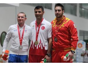 Atıcılıkta altın madalya