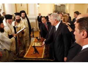 Yunanistan'da yeni hükümet yemin etti