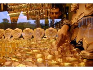 Altın son 3 yılın en düşük seviyesinde