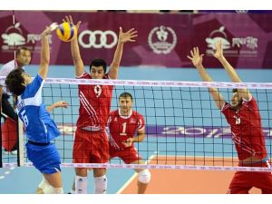 Milliler yarı finalde İtalya'ya yenildi