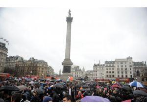 İngiltere'de camilerin yarısı hedef oldu