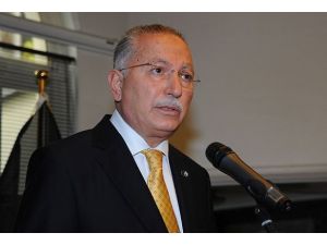 İhsanoğlu'ndan Mısırlılara sağduyu çağrısı