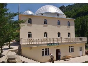 Aynı çatı altında ibadet ediyorlar