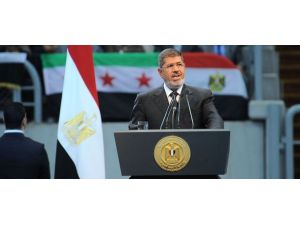 Mursi'den orduya sert uyarı