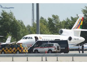 Morales'in uçağı Avusturya'dan ayrıldı