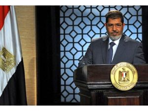 Mursi'nin 1 yıl 4 gün süren cumhurbaşkanlığı