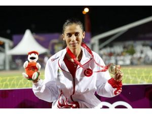 Ödülüyle düğün borçlarını ödeyecek