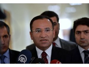 Demokrasiye yapılan hiçbir müdahaleyi doğru görmüyoruz