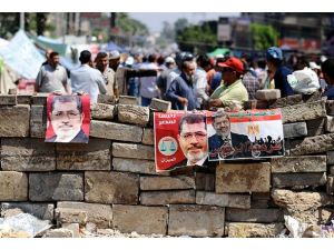 Mısır'da Mursi destekçilerinin bekleyişi sürüyor