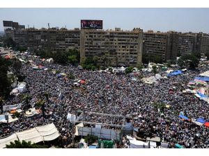 Mursi dönene kadar meydanlardan ayrılmayacağız