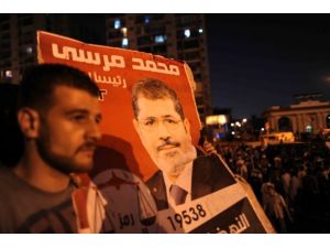 Mısır'da Mursi'ye destek gösterileri sürüyor
