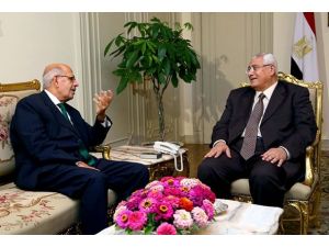 Mansur'un yeni hükümetle ilgili istişareleri sürüyor