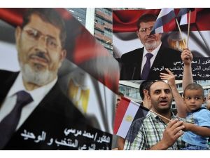 Bosna halkı Mursi'ye destek için sokağa çıktı