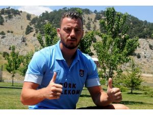 Trabzonspor Demir ile sözleşme imzaladı