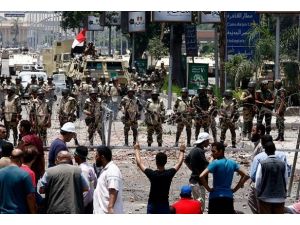 Darbe anayasasını 1982 anayasasına benzettiler