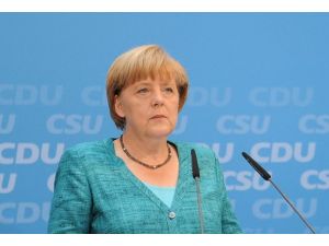 Merkel Alman gizli servisini savundu