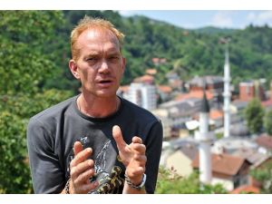 Soykırımın tanığı Hollandalı asker konuştu