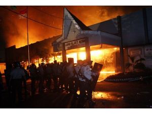 Endonezya'da 200 mahkum firar etti