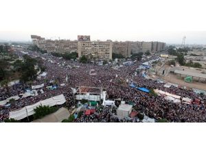 Mısır'da darbe karşıtları milyonlar Kahire'de buluşuyor