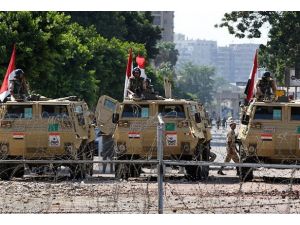 Mursi'nin devrilmesi demokratikleşme sürecine darbe