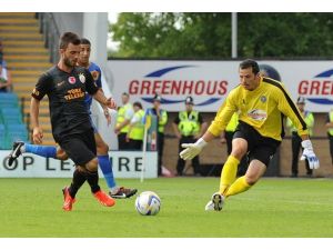 Galatasaray Shrewsbury Town'ı yendi