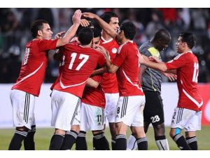 Mısır'daki darbe futbolu da vurdu