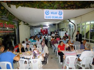 Milas Ülkü Ocakları'ndan İftar Programı