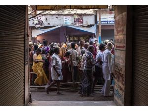 Yemekten zehirlenen 20 öğrenci öldü