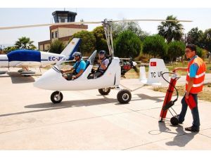 "Gyrocopter" pilotları Edremit'te yetişiyor