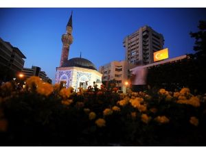 İzmir'de ezan 15 dakika erken okundu